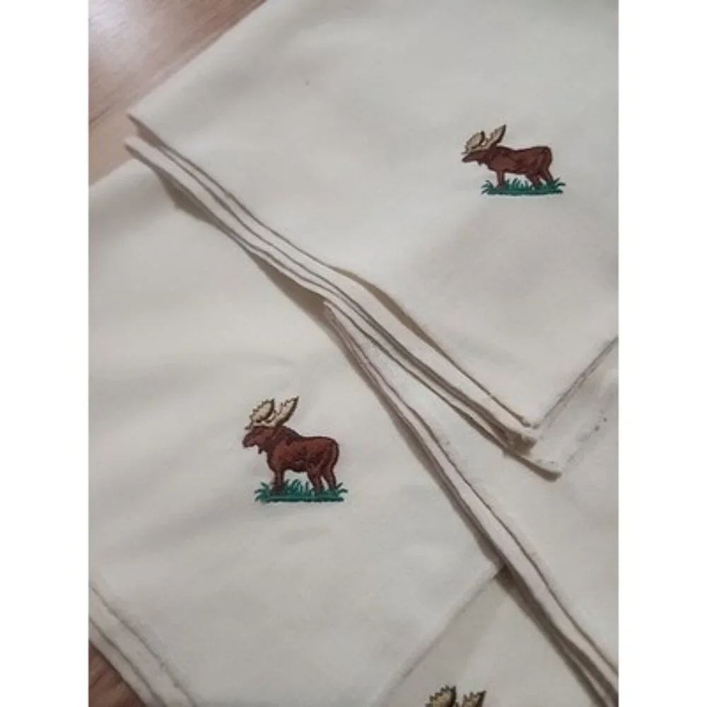 Set of 4 Vintage Fabric Napkins with Embroidered Moose Cabin Lodge Cabin Decor